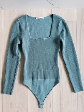 Abercrombie & Fitch Ribbed Long Sleeve Bodysuit in Sage Green